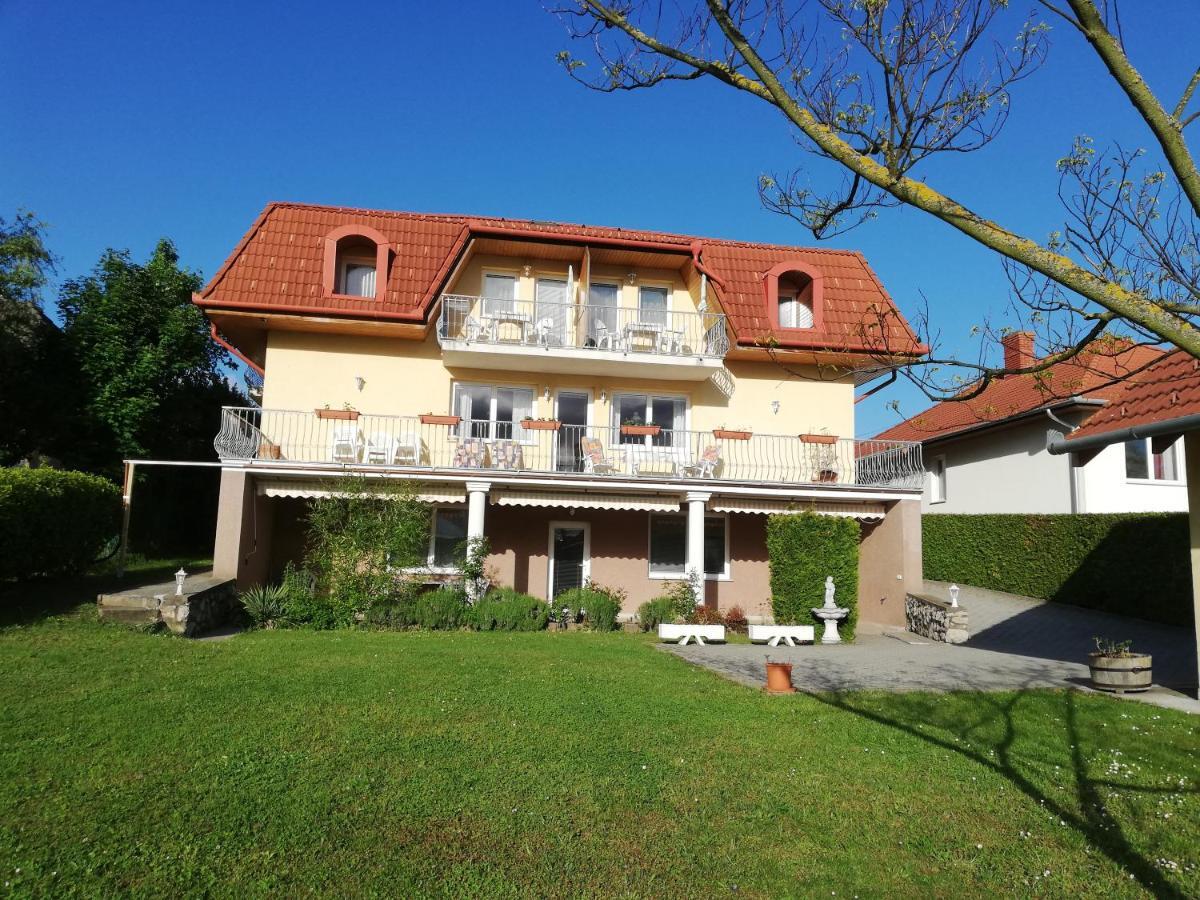 Lena Apartman Heviz Exterior photo