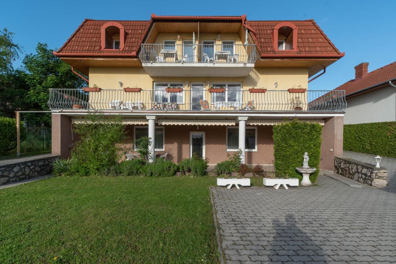 Lena Apartman Heviz Exterior photo
